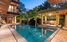 Maru Fortuna Villa By Moria